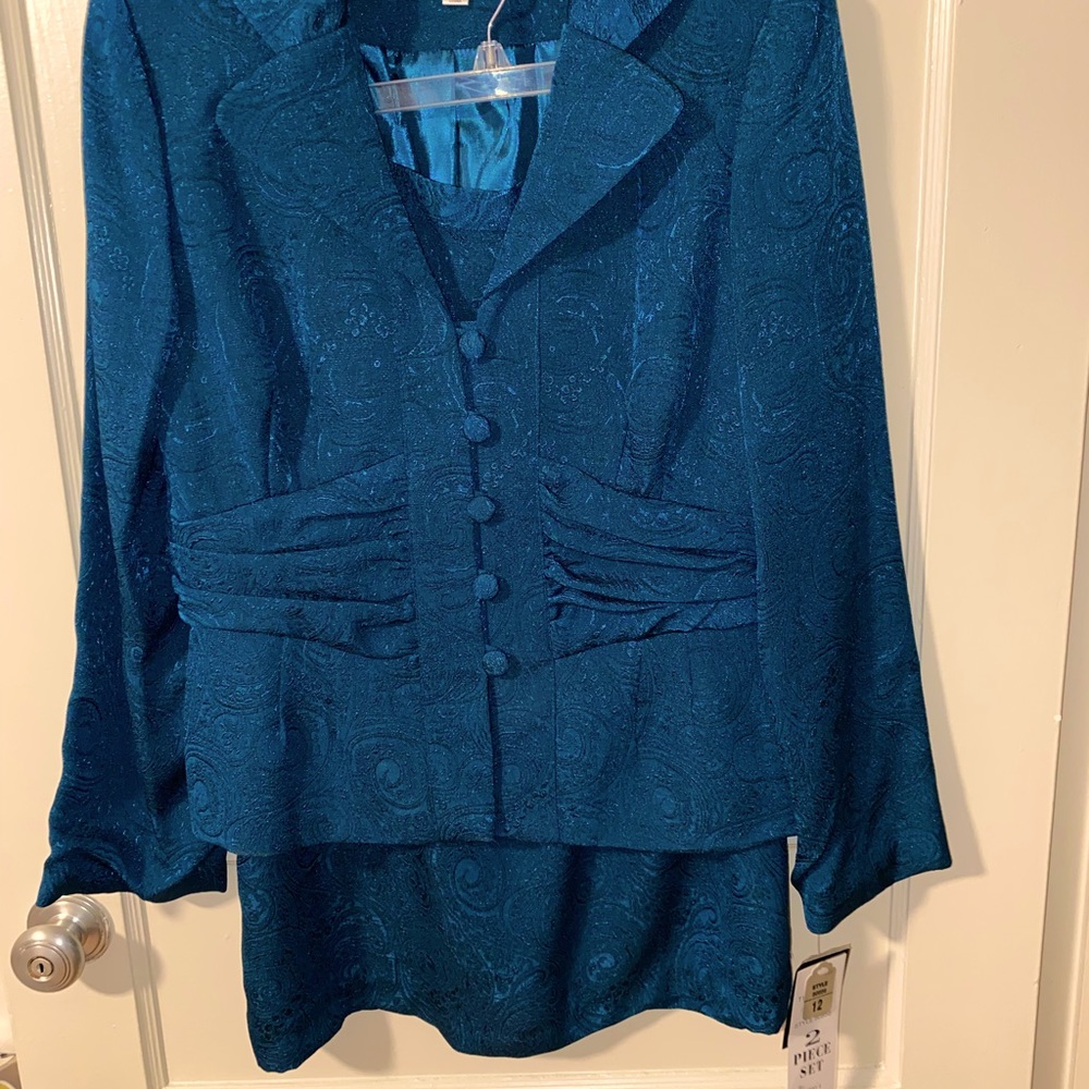 Ladies suit